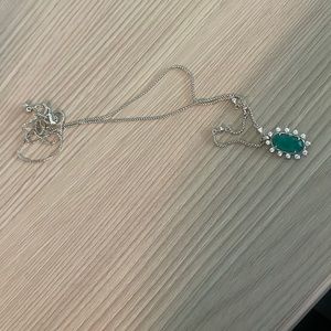Kendra Scott emerald necklace